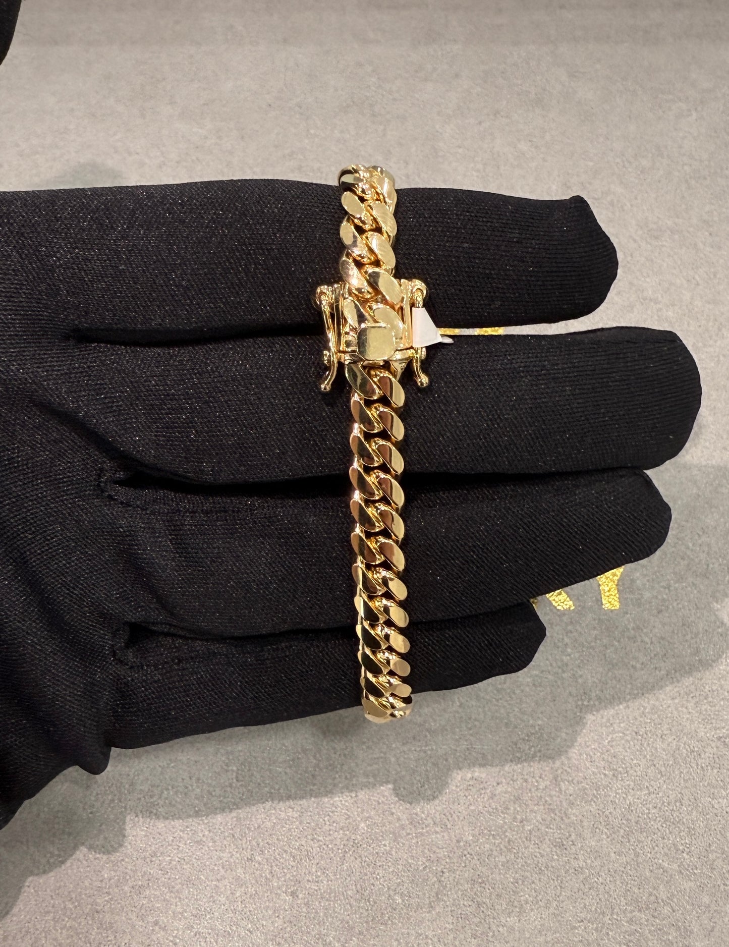 10k solid Cuban link bracelet 7.5-8mm estimated weight 36g