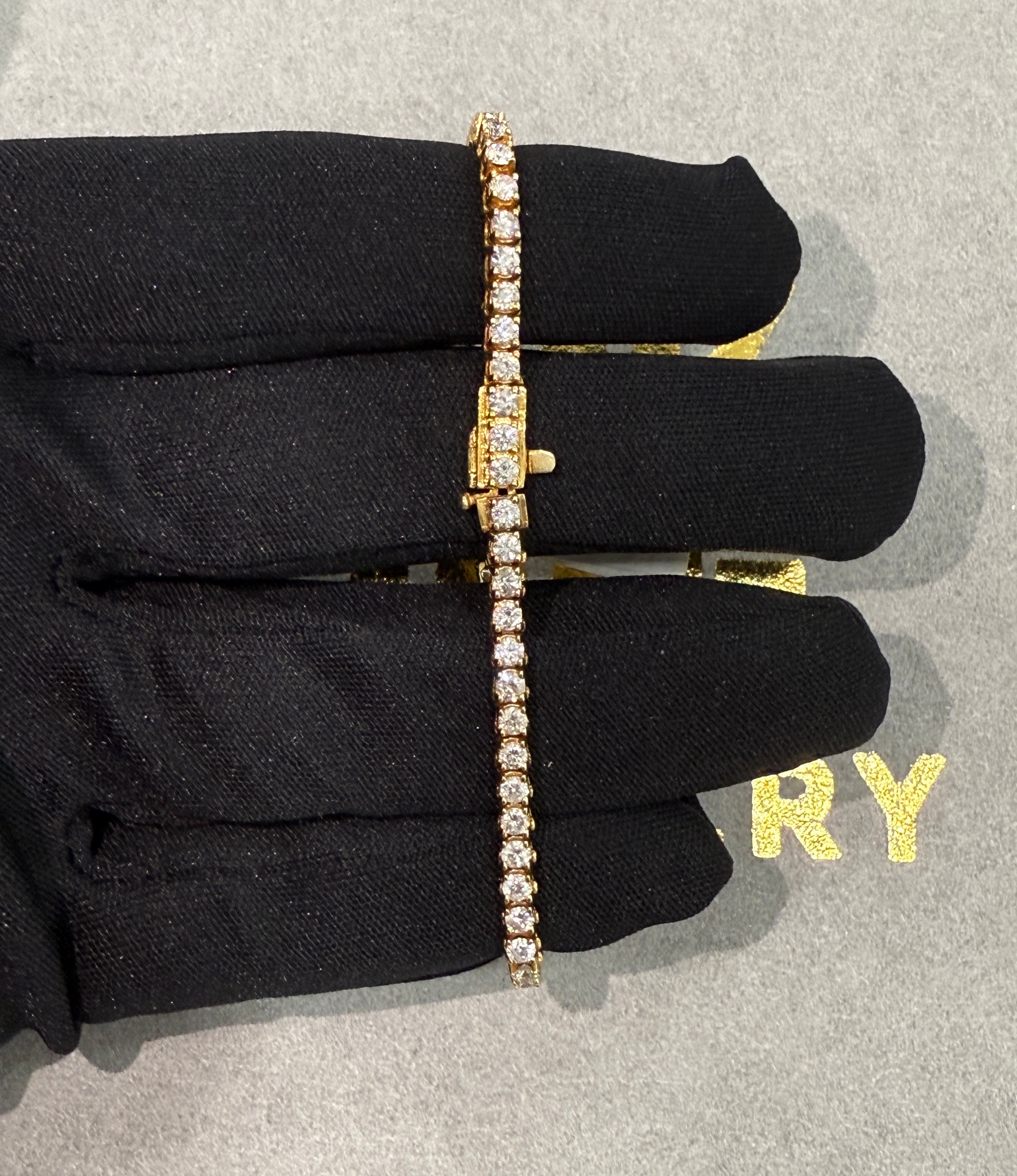 Selected Variant Image