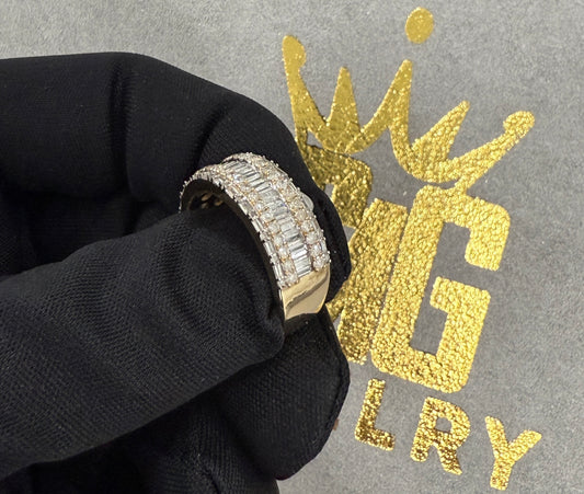 14k yellow gold with natural diamonds baguettes and round 1.53ct