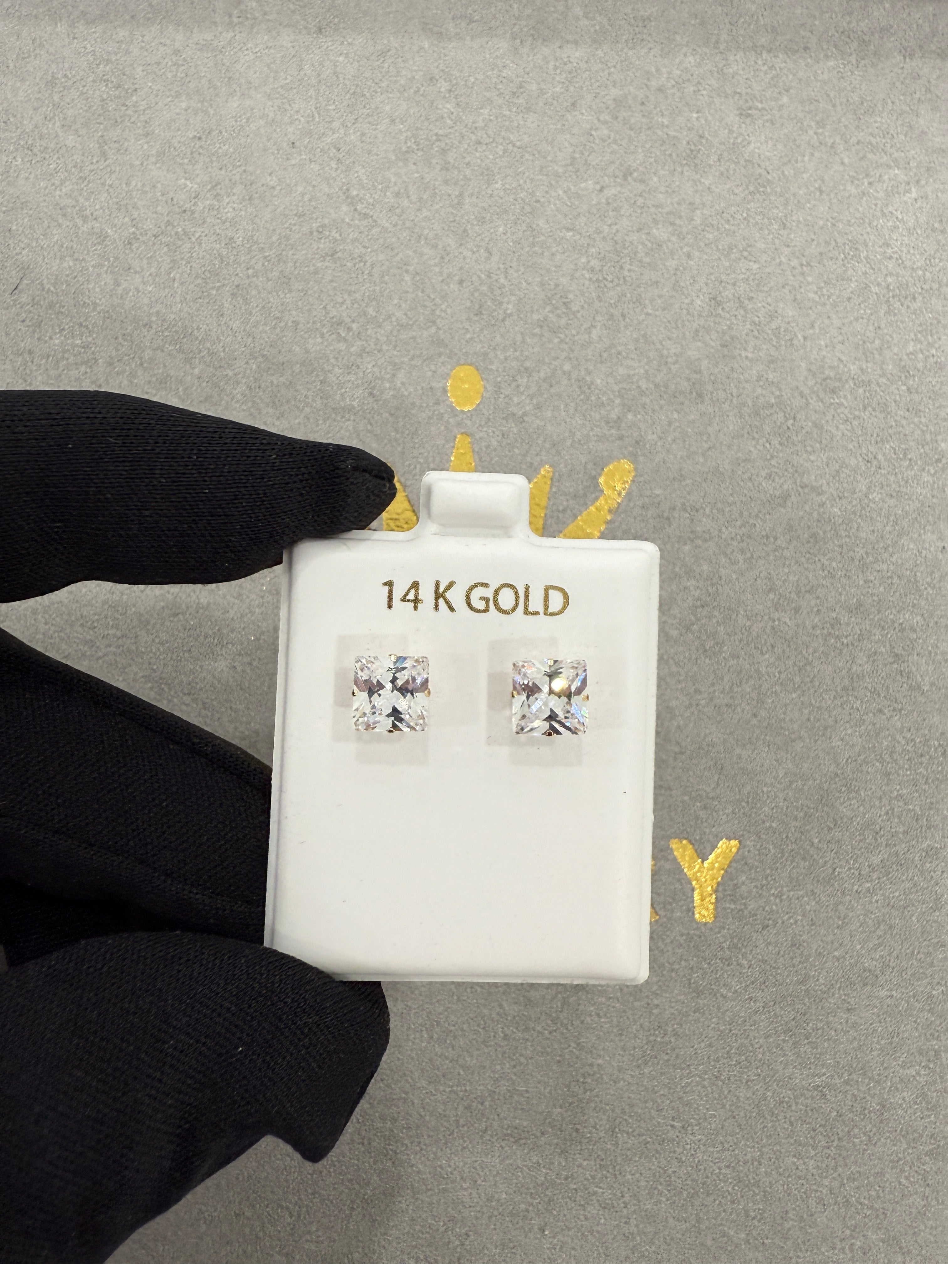 Selected Variant Image