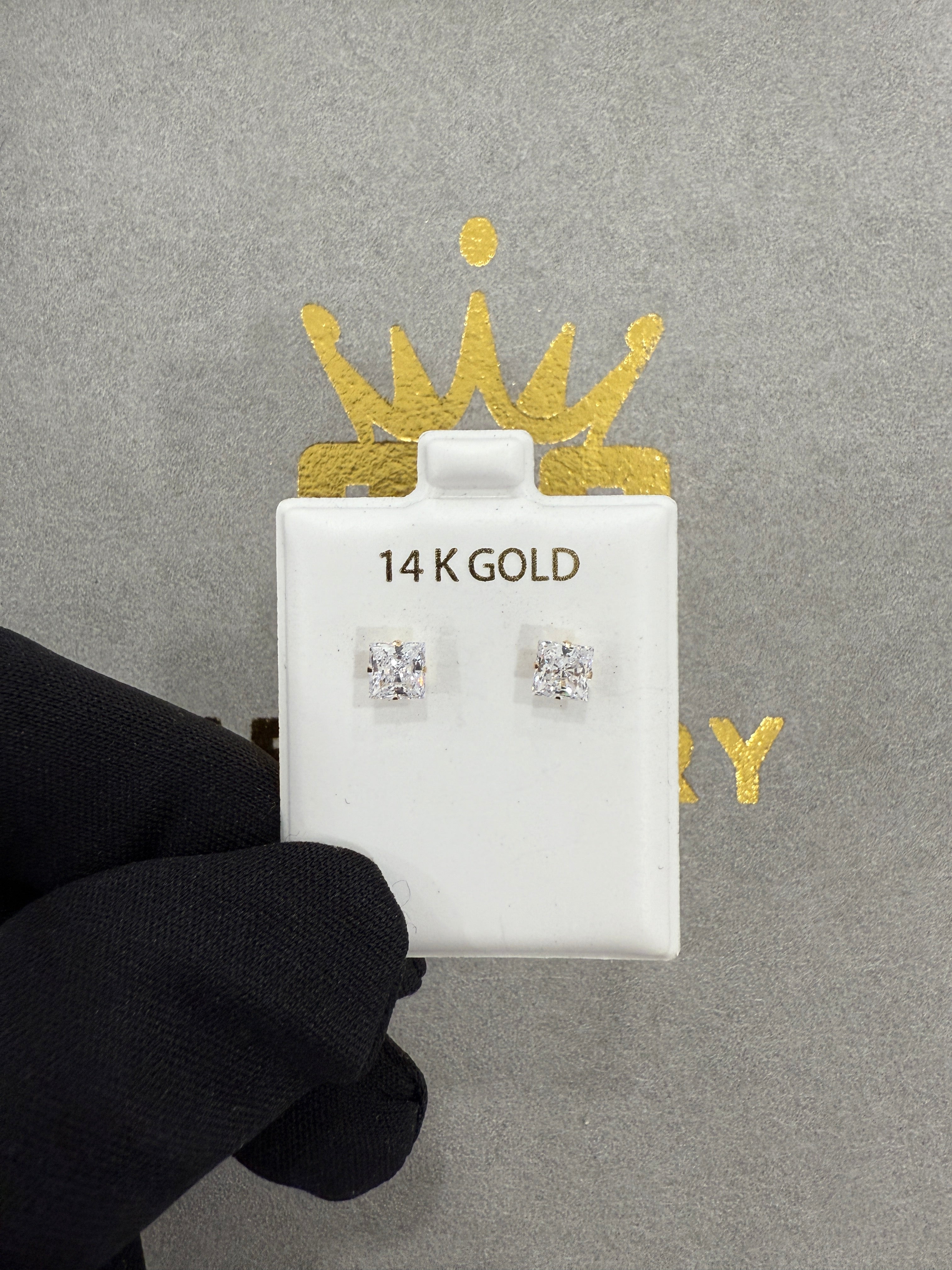 Selected Variant Image